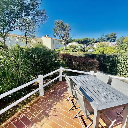Refait A Neuf, Calme Avec Terrasse Et Parking, Proche Et Port - Fr-1-723-4 Apartment Agde